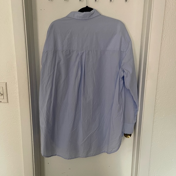 Universal Thread Light Blue Button-Up Shirt - Picture 2 of 3